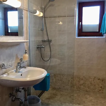 Haus Schoenblick Apartamento *